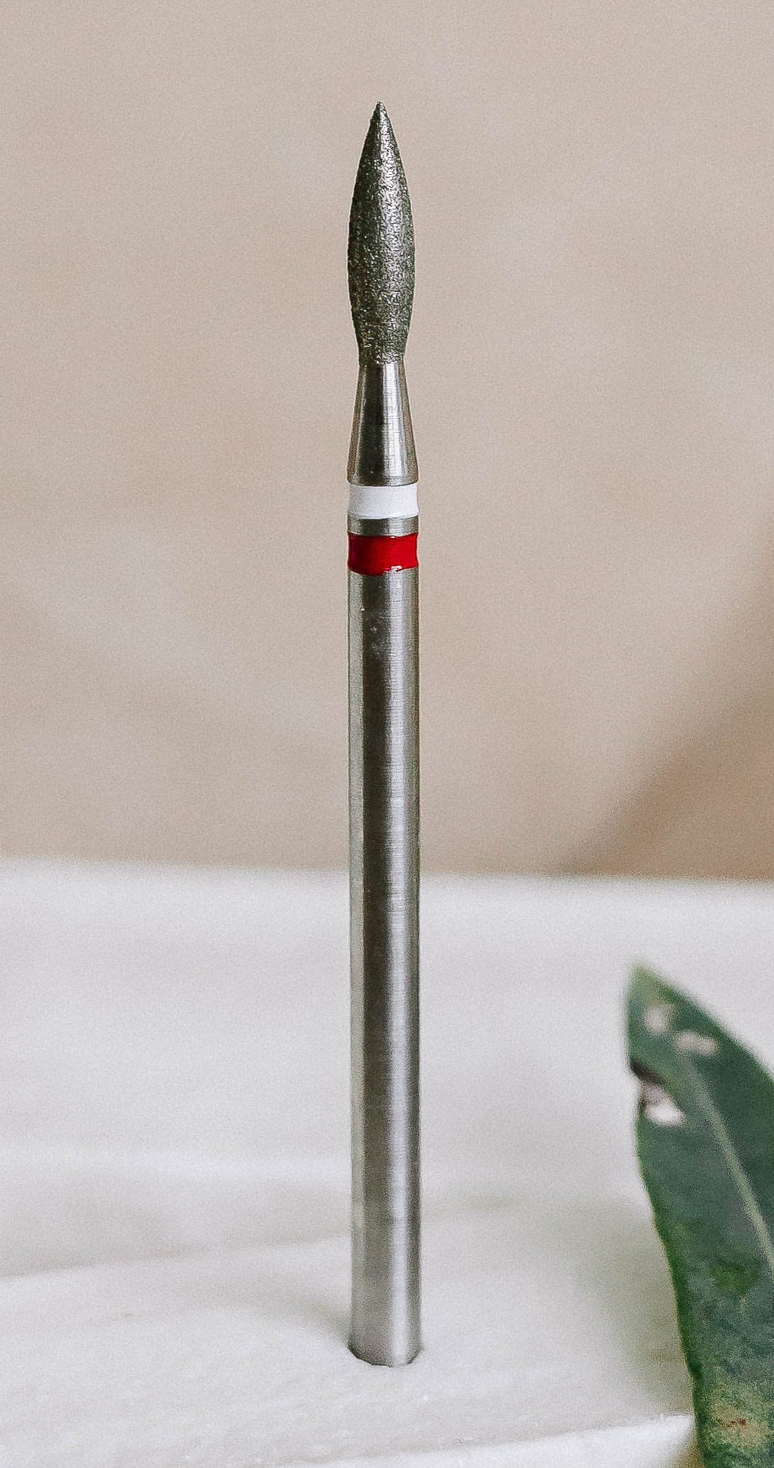 картинка Фреза алмазная SAGITTA White Stripe, пламя, красная, 021мм, шт, арт. SGT-Ф13 от магазина Каприз